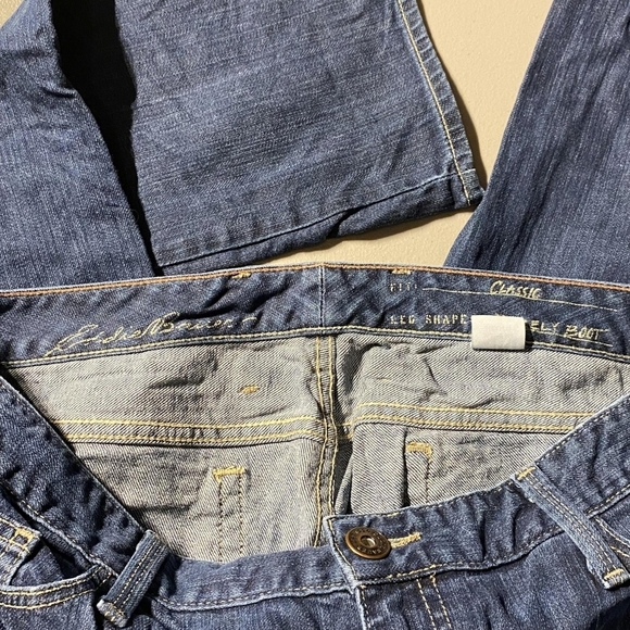 Eddie Bauer Woman's Size 14 Classic Barely Boot Medium Wash Blue Denim Jeans EUC - Picture 4 of 6